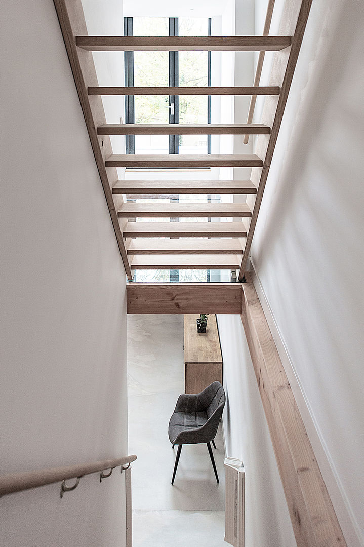 House Overveen, Bloot Architecture Bloot Architecture Сходи Дерево Дерев'яні