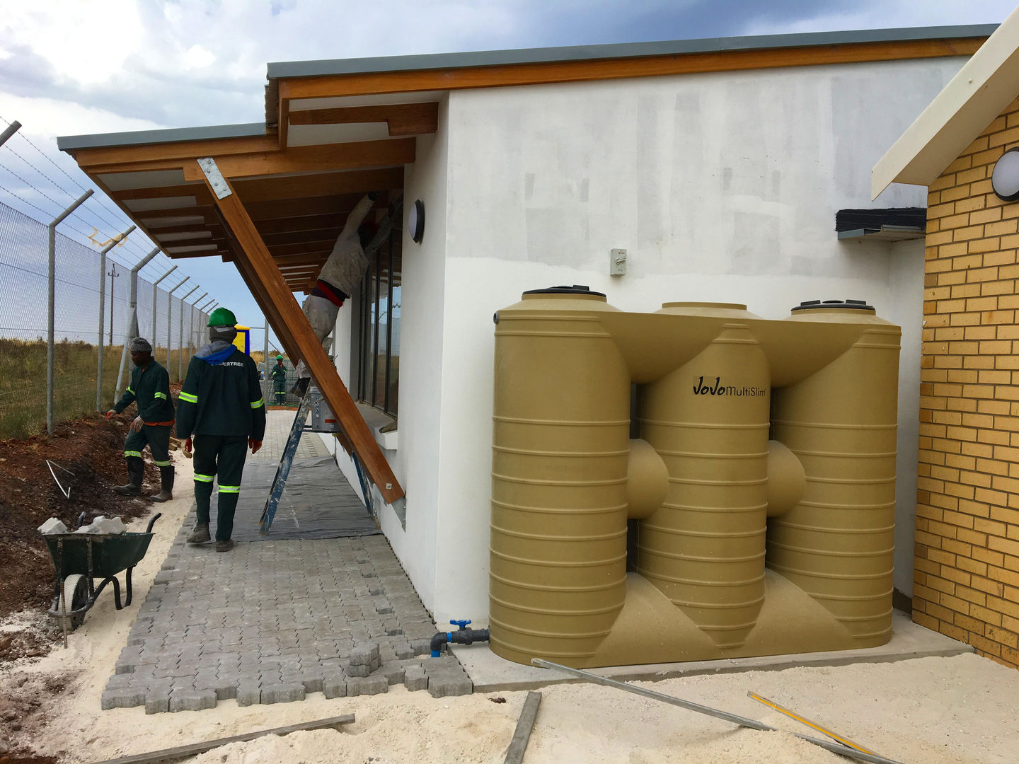 Construction photos of the Jeffries Bay Wind Farm's 'Operations & Maintenance Building' , Till Manecke:Architect Till Manecke:Architect Commercial spaces Văn phòng & cửa hàng