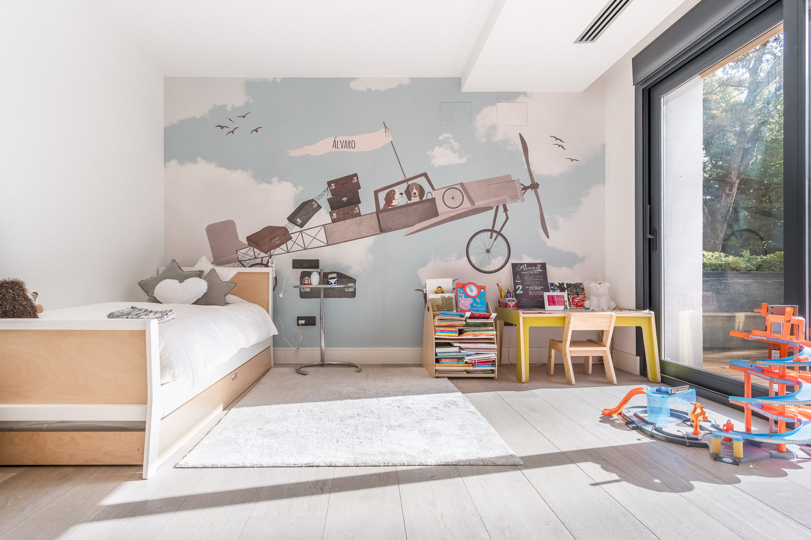 Chalet La Moraleja II, Tarimas de Autor Tarimas de Autor Dormitorios infantiles modernos: Madera Acabado en madera