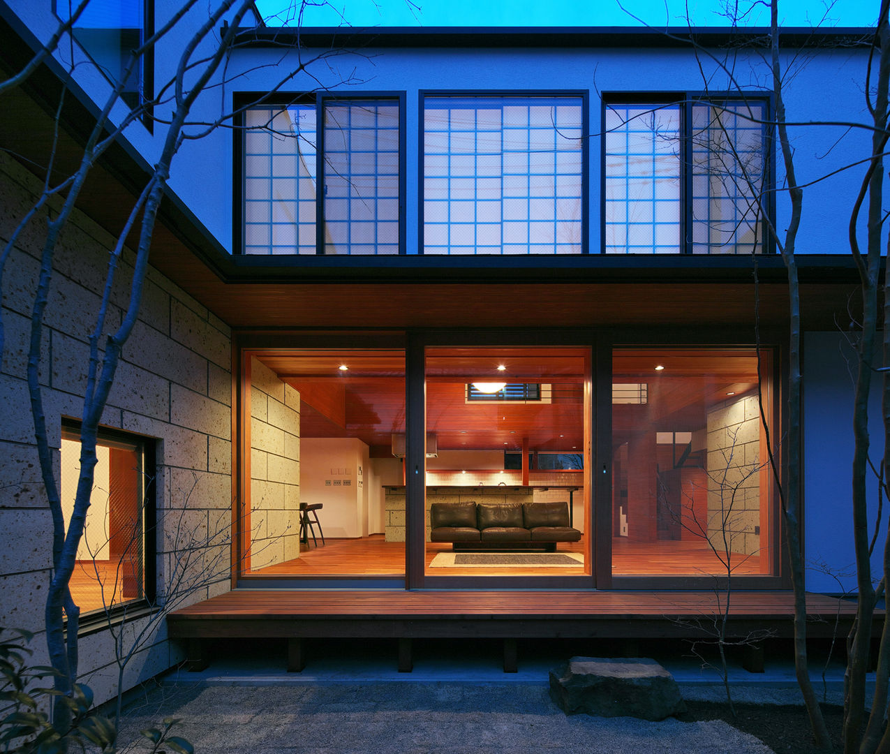 CASA Mi家, かんばら設計室 かんばら設計室 Modern garden Stone