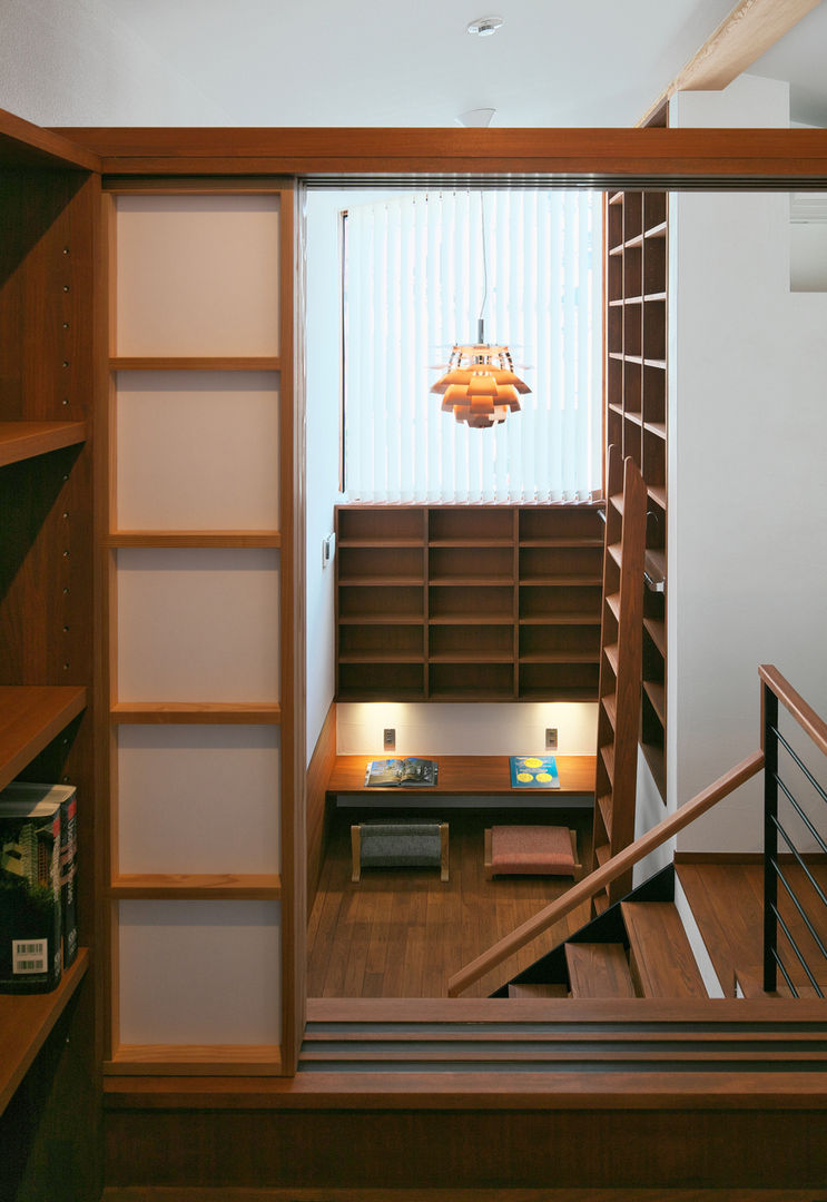 CASA Mi家, かんばら設計室 かんばら設計室 モダンデザインの 書斎 無垢材 多色