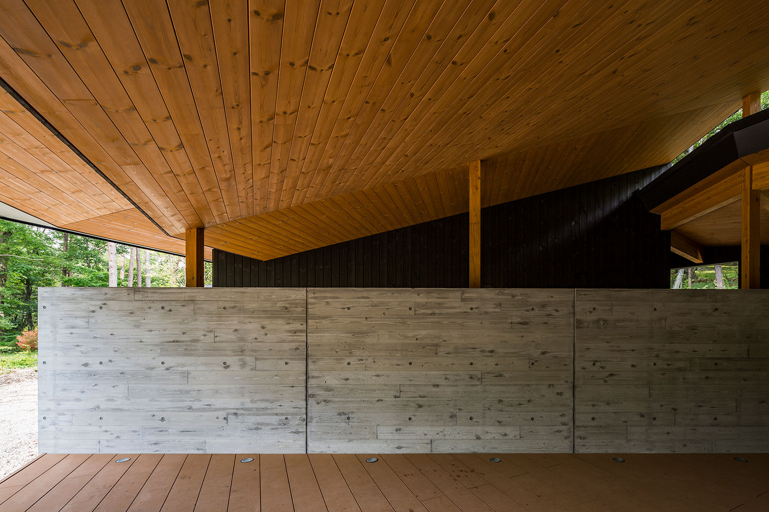 軽井沢の別荘（SIM邸）, アトリエ慶野正司 ATELIER KEINO SHOJI ARCHITECTS アトリエ慶野正司 ATELIER KEINO SHOJI ARCHITECTS Terrace Concrete