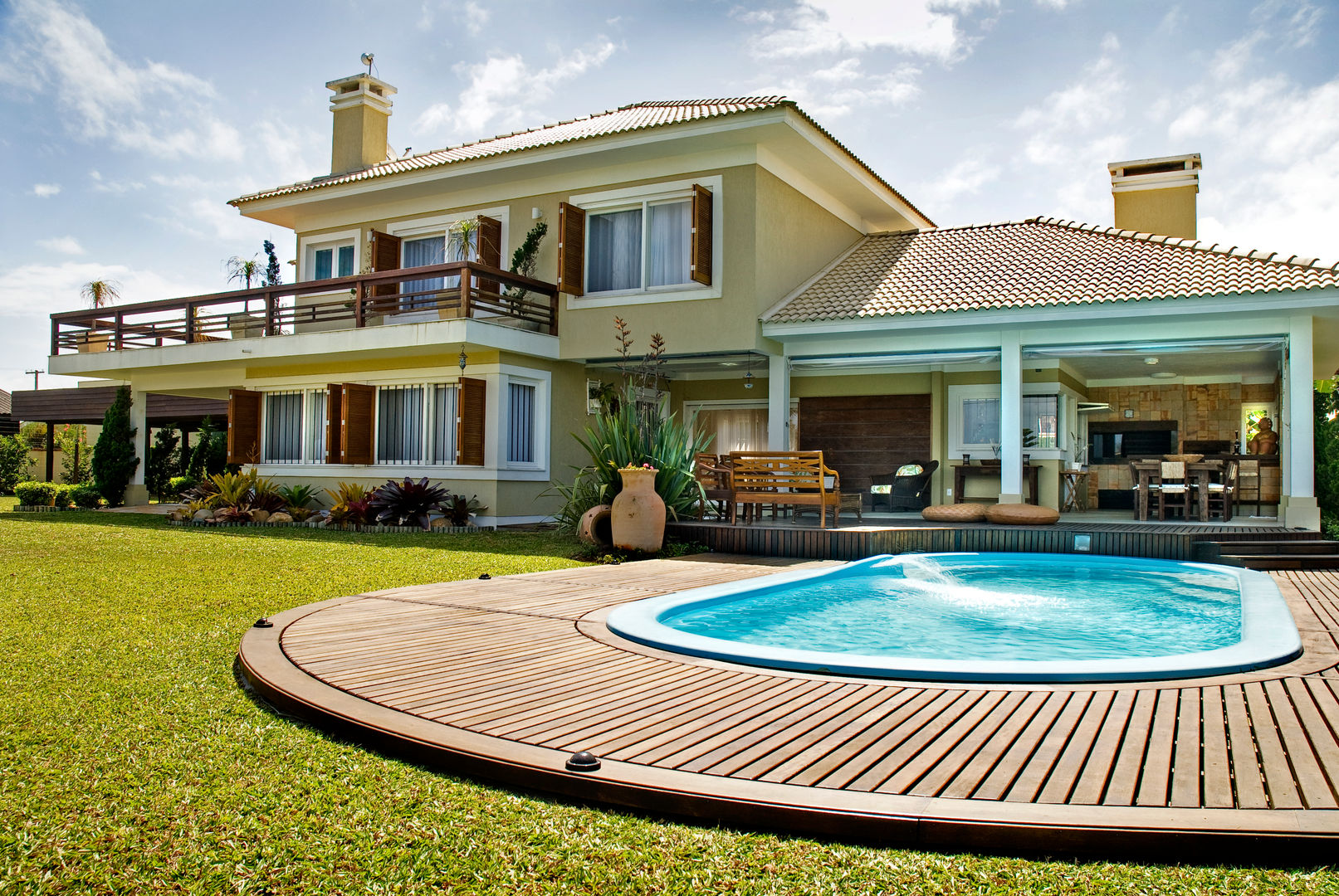 CASA NA PRAIA , Maciel e Maira Arquitetos Maciel e Maira Arquitetos Country house