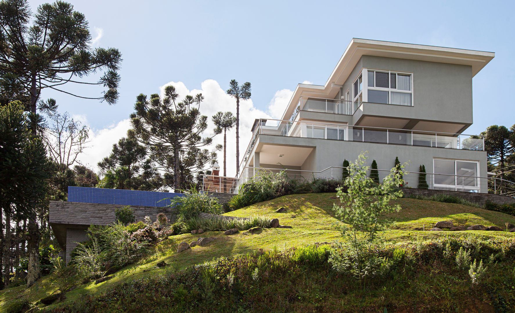 COM VISTA PARA SERRA RIOGRANDENSE , Maciel e Maira Arquitetos Maciel e Maira Arquitetos Casas unifamiliares