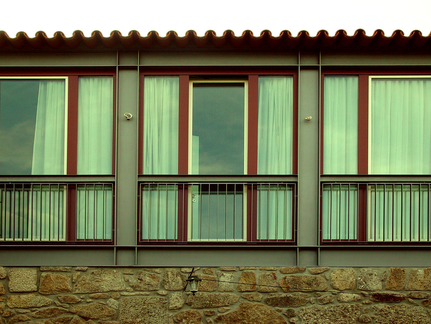 Pormenor da ligação do existente com o novo José Melo Ferreira, Arquitecto Casas do campo e fazendas Ferro/Aço