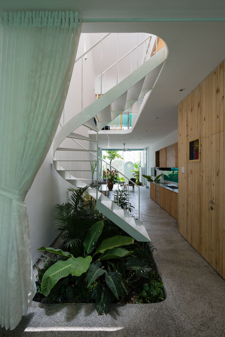 LESS house , workshop.ha workshop.ha Modern corridor, hallway & stairs