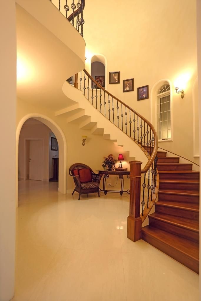 The House of Arches, S Squared Architects Pvt Ltd. S Squared Architects Pvt Ltd. Escalier