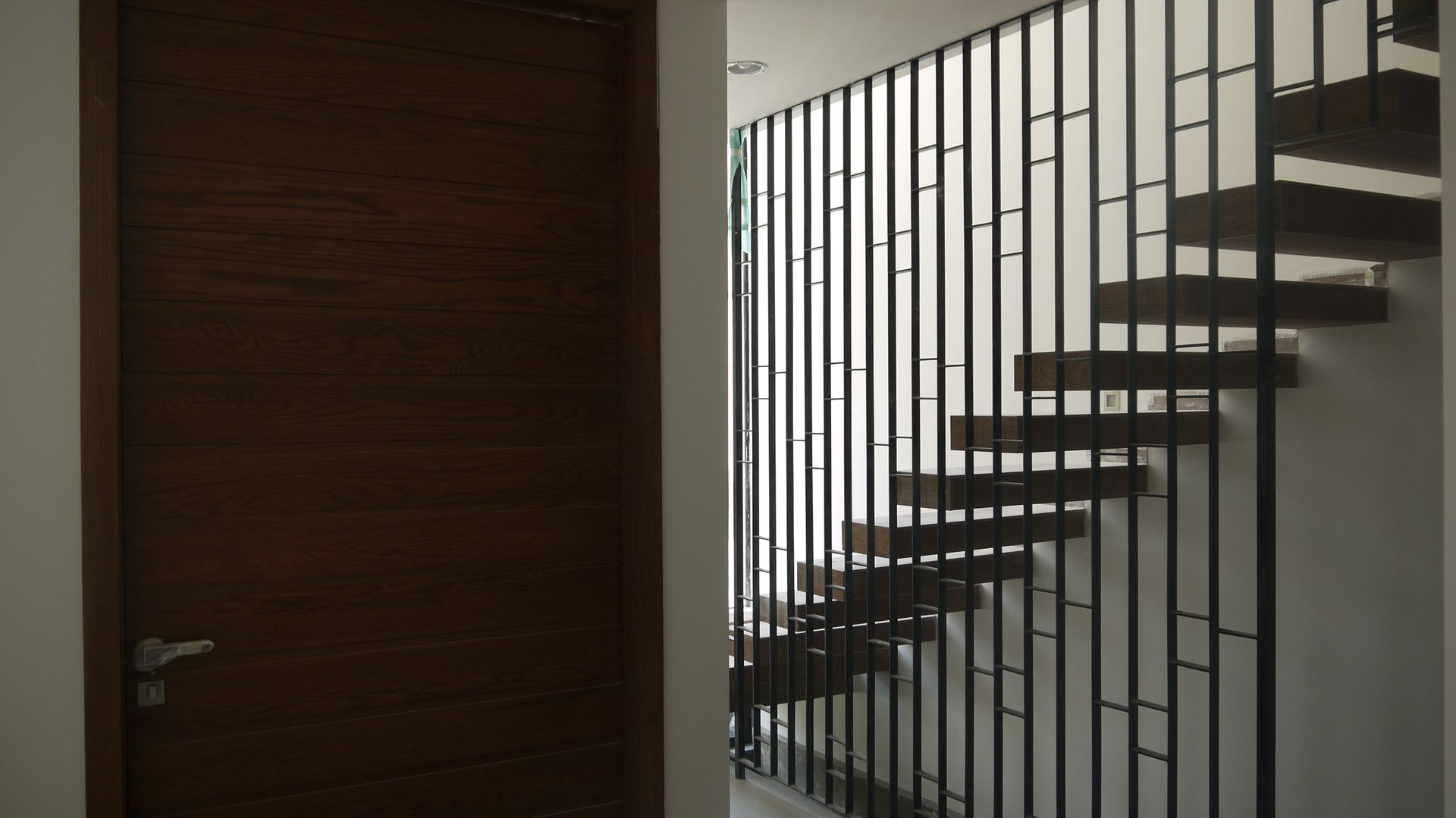 Casa ASIS, DEVELOP ARQUITECTOS DEVELOP ARQUITECTOS Stairs Wood Wood effect