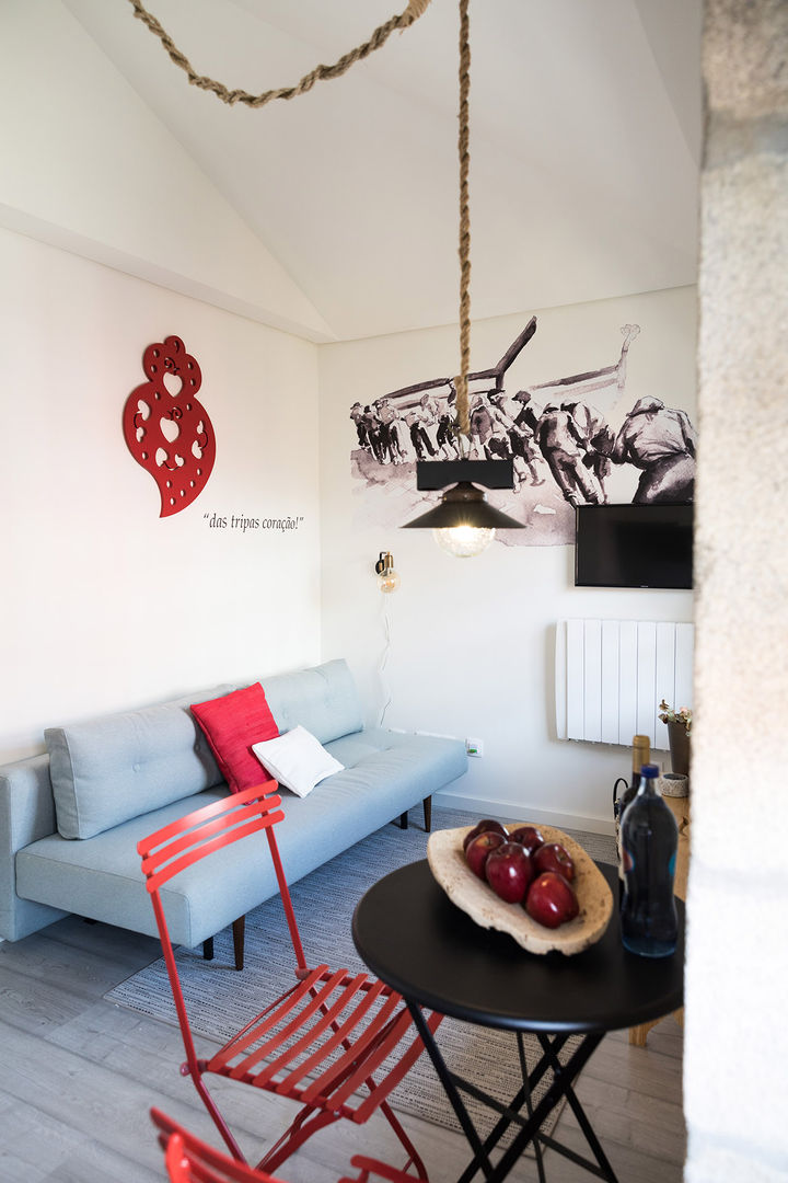 Genuine Oporto Apartments - Alojamento local no centro do Porto, ShiStudio Interior Design ShiStudio Interior Design Scandinavian style living room Accessories & decoration