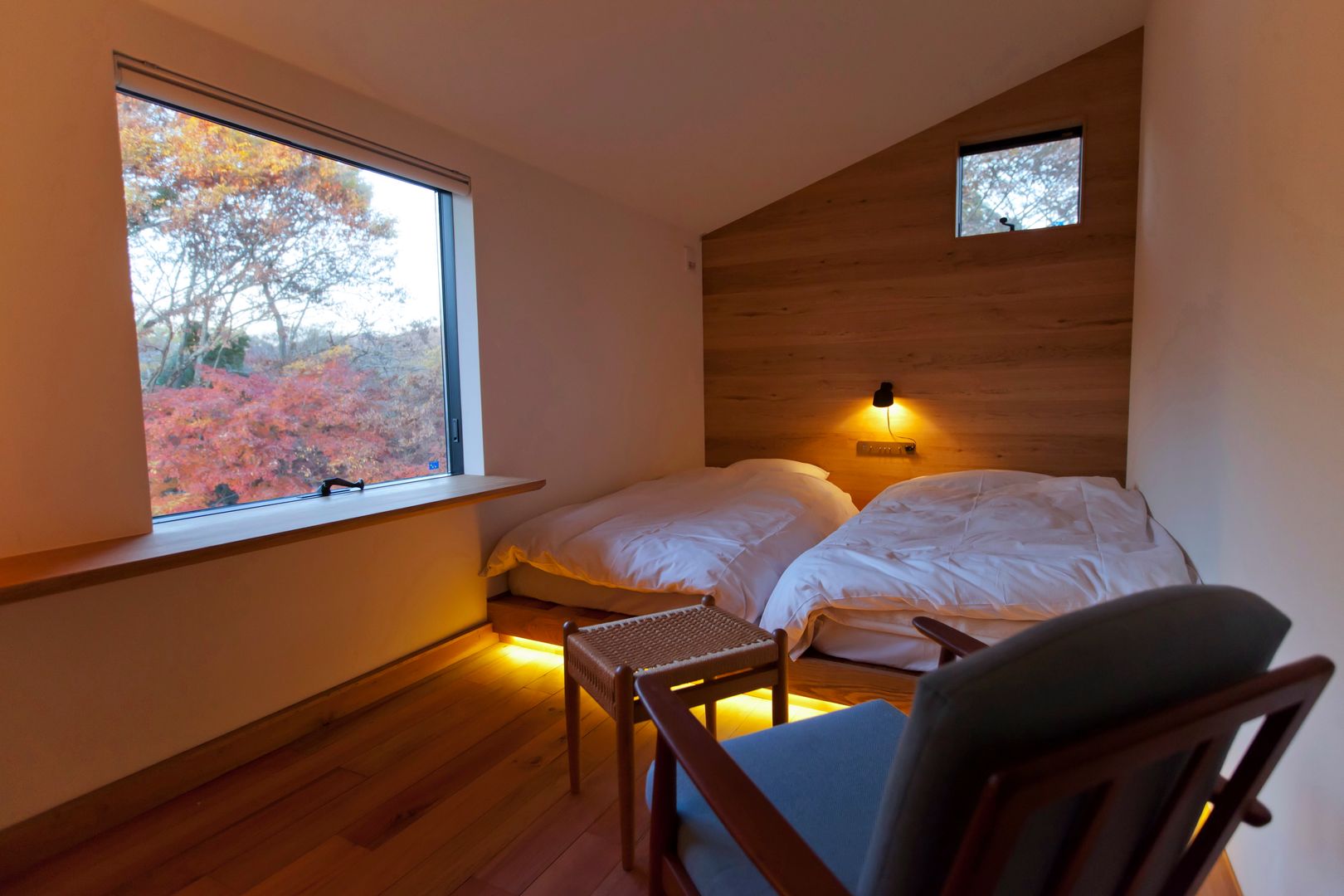 akordu [アコルドゥ] , Mimasis Design／ミメイシス デザイン Mimasis Design／ミメイシス デザイン Gewerbeflächen Holz Holznachbildung Hotels