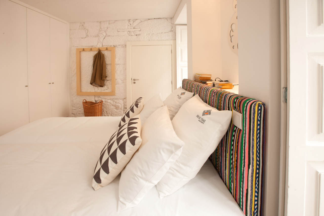 Apartamentos Rua de Trás - Alojamento turístico (7 apartamentos) - Centro do Porto, ShiStudio Interior Design ShiStudio Interior Design Scandinavian style bedroom