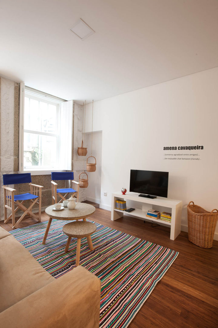 Apartamentos Rua de Trás - Alojamento turístico (7 apartamentos) - Centro do Porto, ShiStudio Interior Design ShiStudio Interior Design Living room