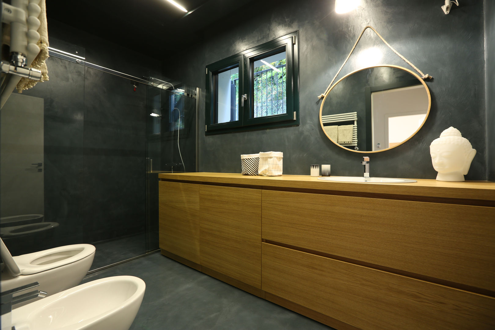 Penthouse San Marino, Giulia Ciacci Architetto & Interior designer Giulia Ciacci Architetto & Interior designer Modern bathroom