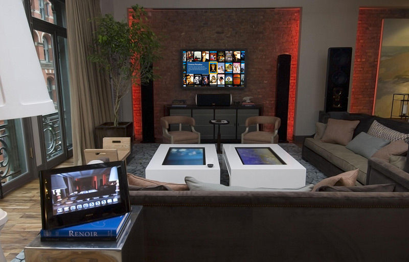 Smart Home Automation Omnitrack Modern living room