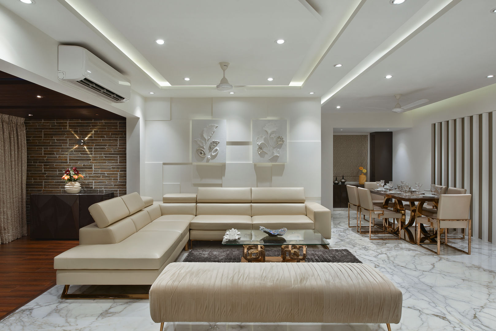 White Haven, Milind Pai - Architects & Interior Designers Milind Pai - Architects & Interior Designers ミニマルデザインの リビング 大理石