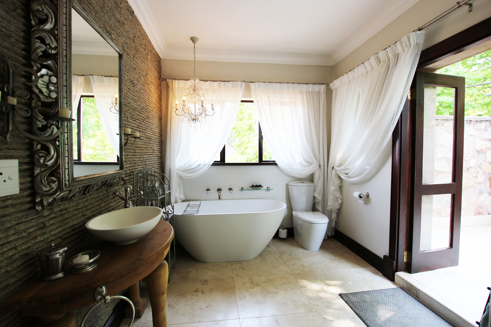 Walkersons Traditional Manor House, JSD Interiors JSD Interiors Salle de bain rurale Calcaire