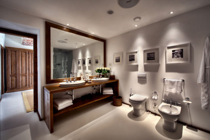 Pavimenti e pareti in resina per il bagno, COVERMAX RESINE COVERMAX RESINE Baños de estilo moderno