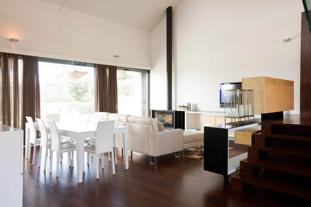 homify Modern Yemek Odası Mobiliário,Madeira,Design de interiores,Mesa,Pisos,Chão,Cadeira,salão,Madeira dura,Luminária