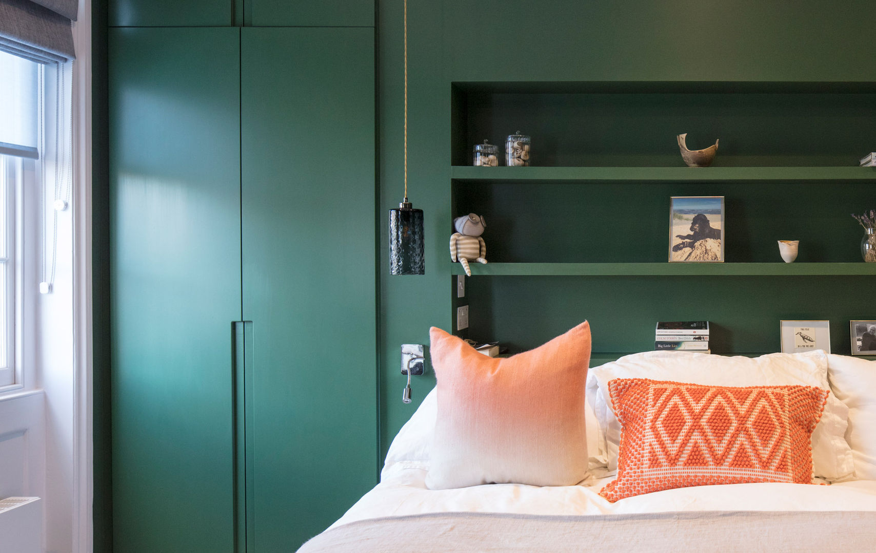 Green Bedroom Architecture for London Moderne Schlafzimmer