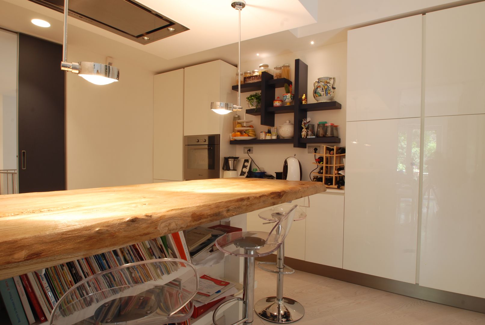 Non solo glossy, gambardella e rossi architetti gambardella e rossi architetti Built-in kitchens