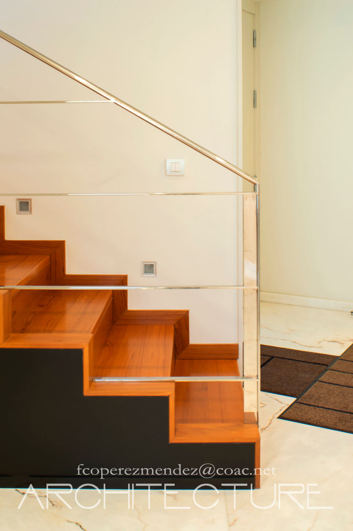 Casa Corrales Roca, FPM Arquitectura FPM Arquitectura Stairs Solid Wood Multicolored