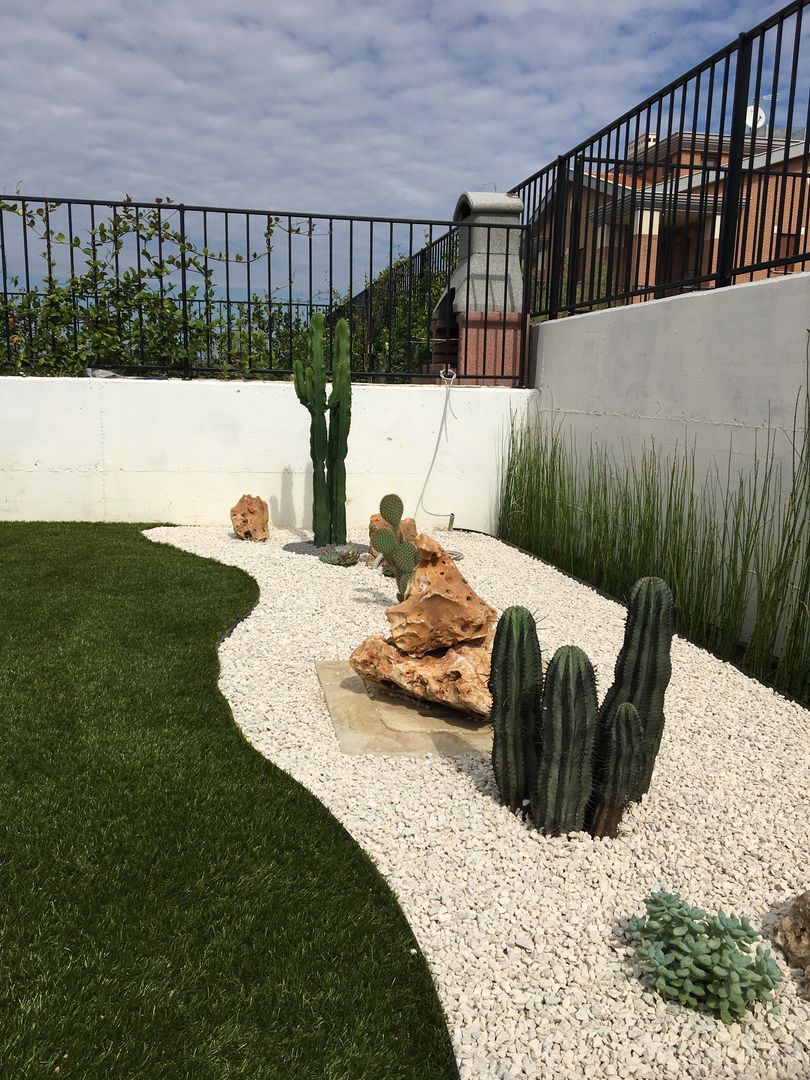 Il prato AbitoVerde Giardino roccioso giardino moderno,giardino minimal,minimalista,moderno,giardino anteriore