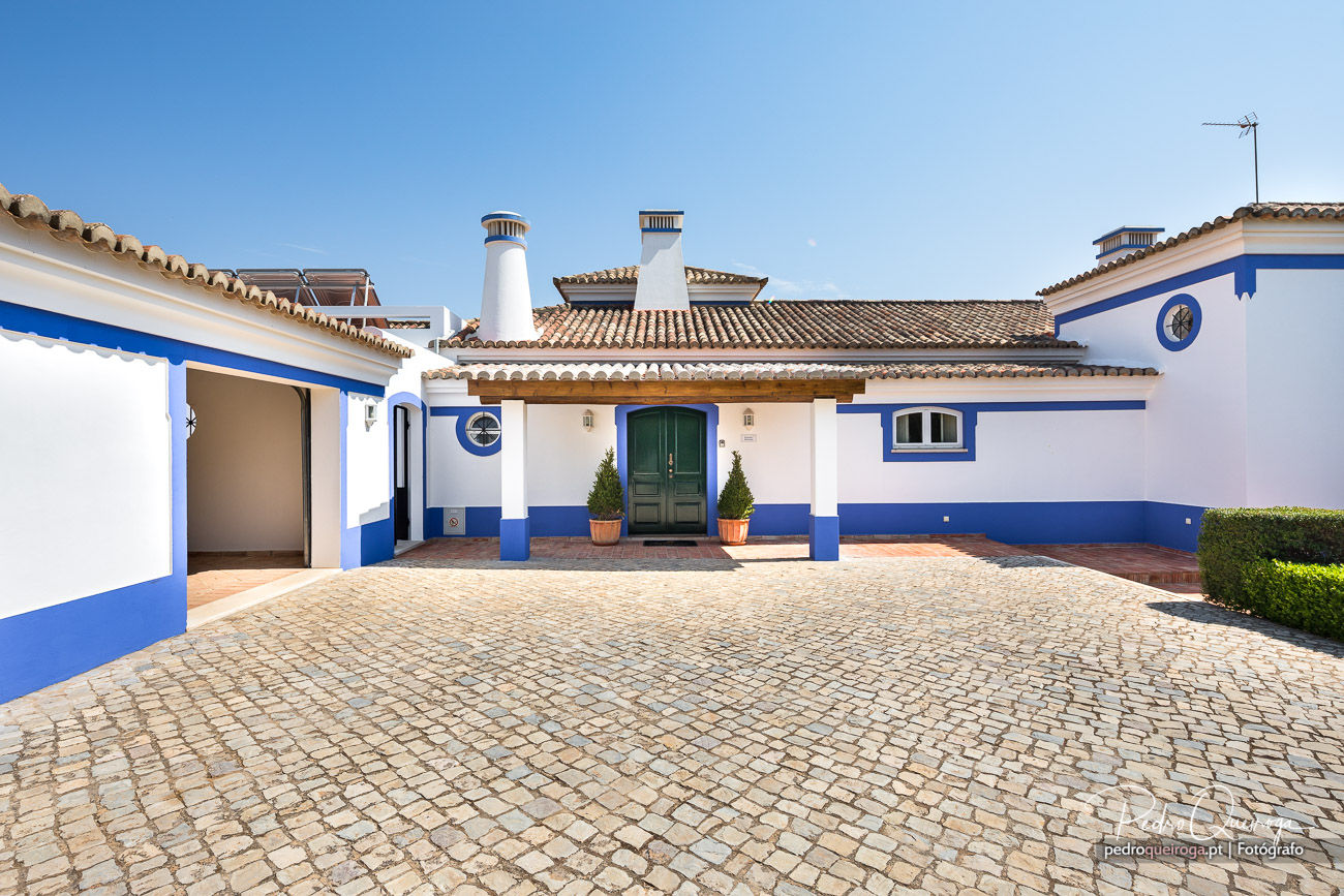 Fachada da Moradia Pedro Queiroga | Fotógrafo Moradias fachada,entrada da casa