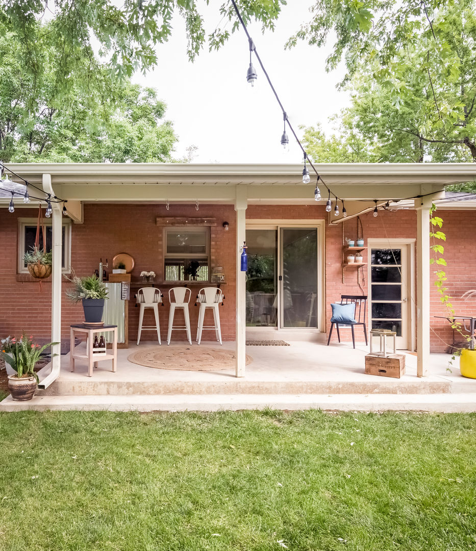 Renovated Ranch Kitchen as seen on HGTV, Laura Medicus Interiors: rustic by Laura Medicus Interiors, Rustic