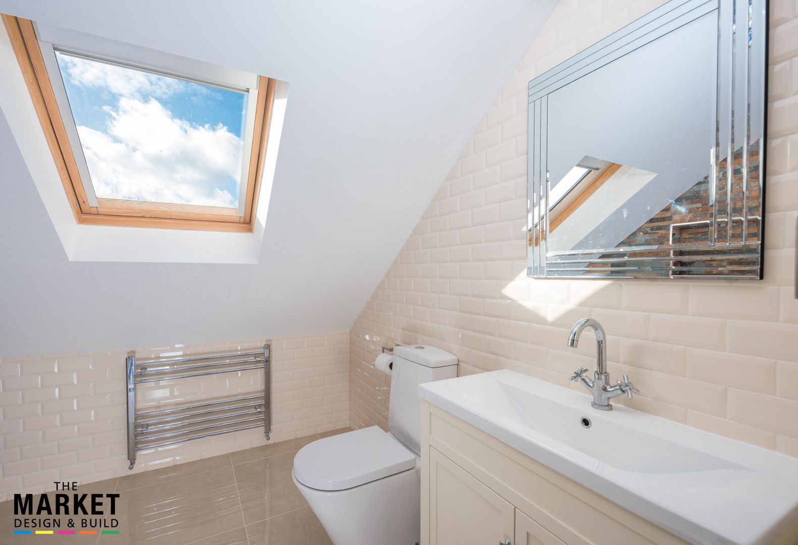 Pinner House Extension and loft Conversion, The Market Design & Build The Market Design & Build Modern bathroom