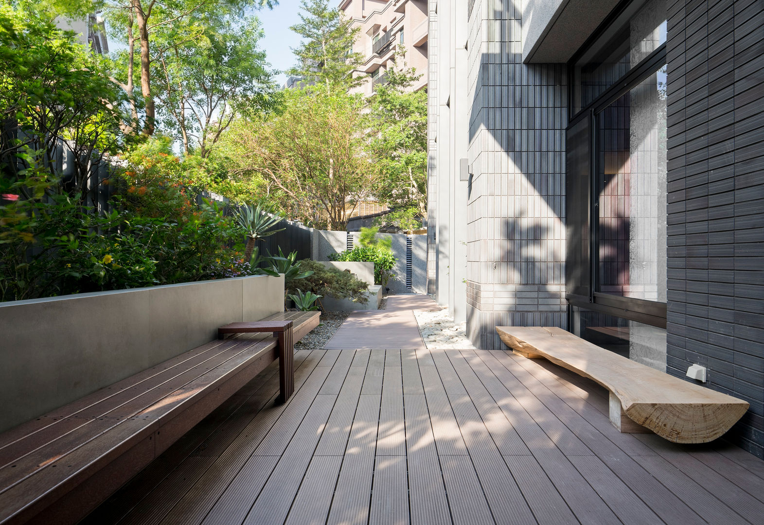 光影靜謐的庭園空間, 大地工房景觀公司 大地工房景觀公司 Classic style garden Furniture