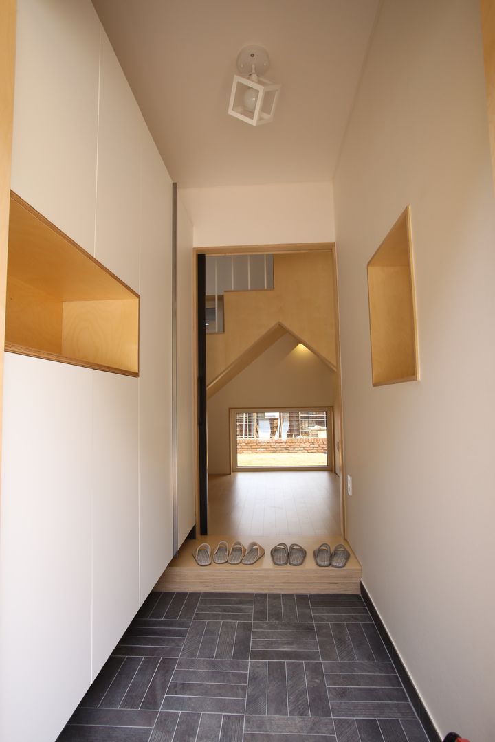 세종시 도담동주택, 위드하임 Withheim 위드하임 Withheim Modern Corridor, Hallway and Staircase