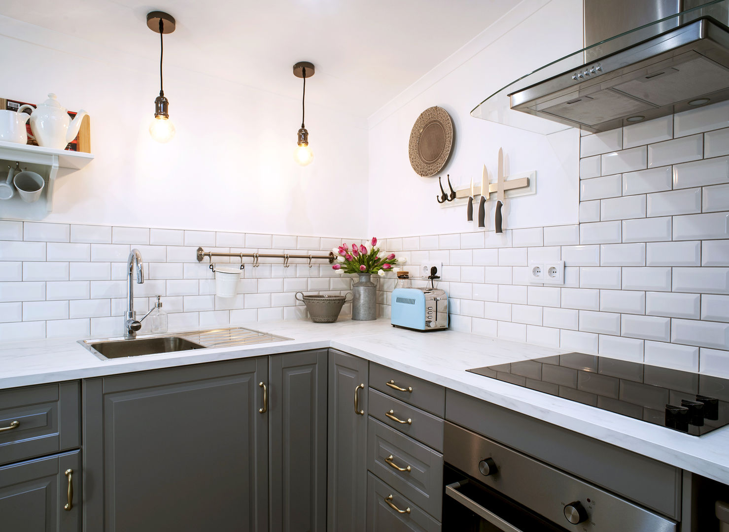 Little Corner @ Silver Coast, Dolcenea Design Dolcenea Design Country style kitchen Cabinets & shelves