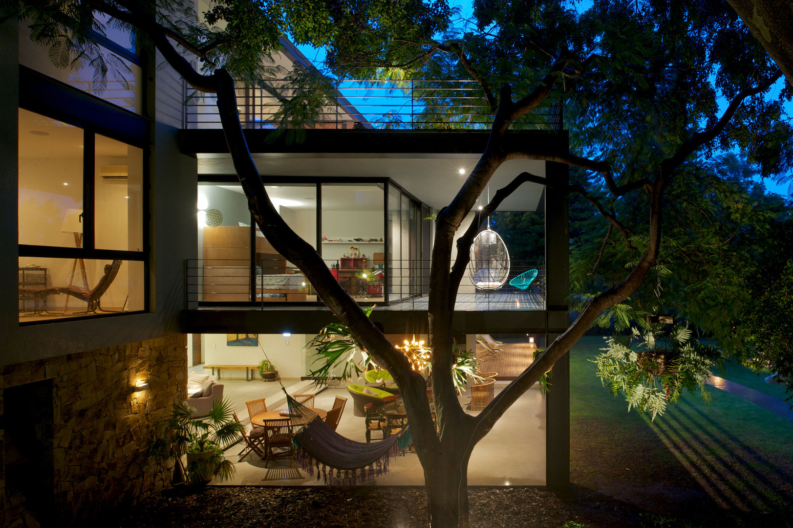 JACARANDAS HOUSE, Hernandez Silva Arquitectos Hernandez Silva Arquitectos モダンな 家