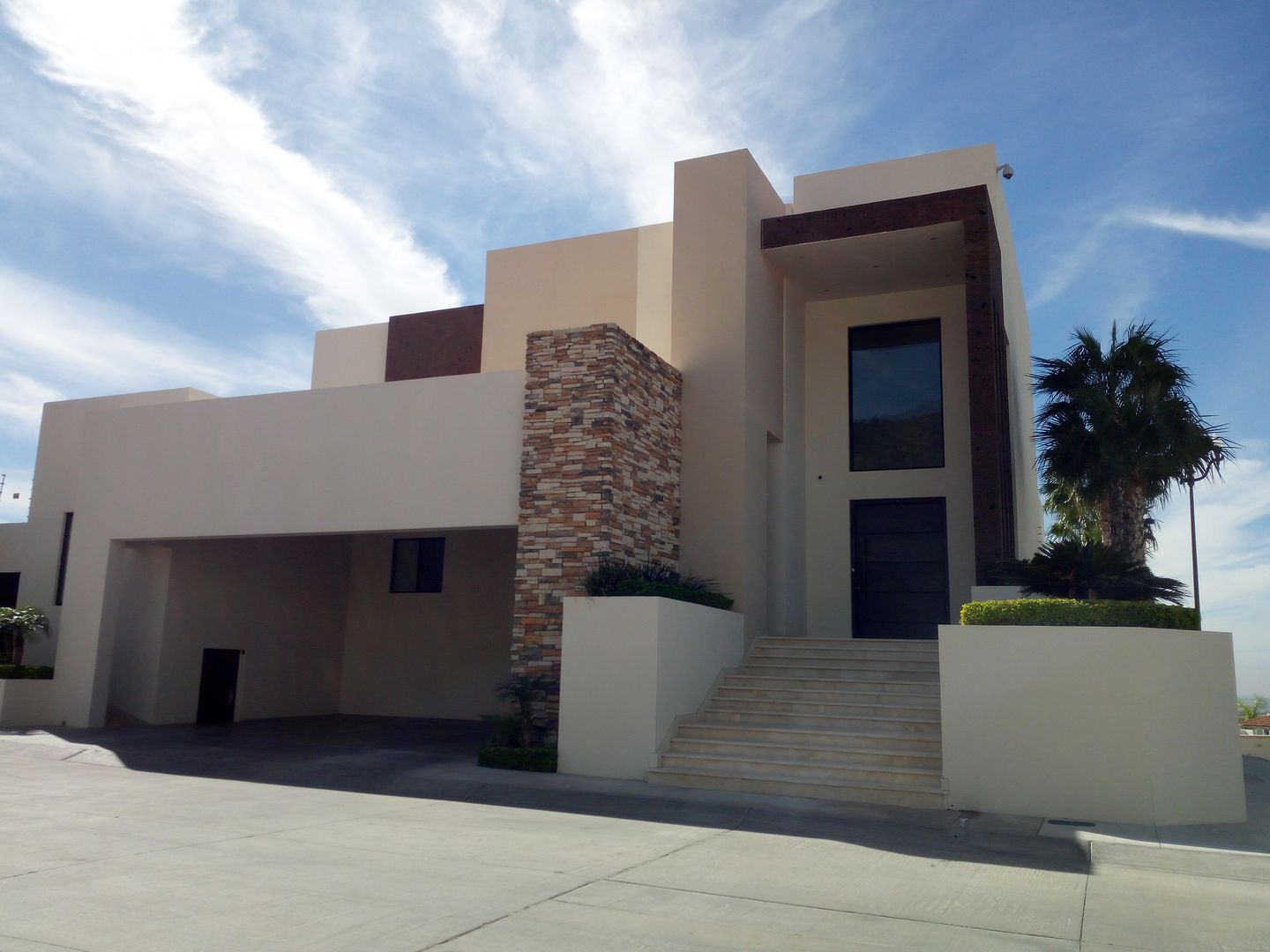 RESIDENCIA QLP2, Acrópolis Arquitectura Acrópolis Arquitectura Modern houses