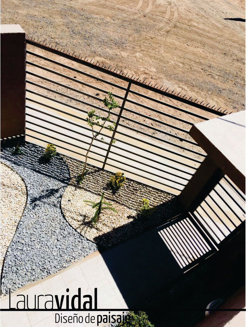 Pequeño Jardín Urbano Planta Laura Vidal Estudio de Paisajismo - Interiorismo Jardines de piedra Piedra