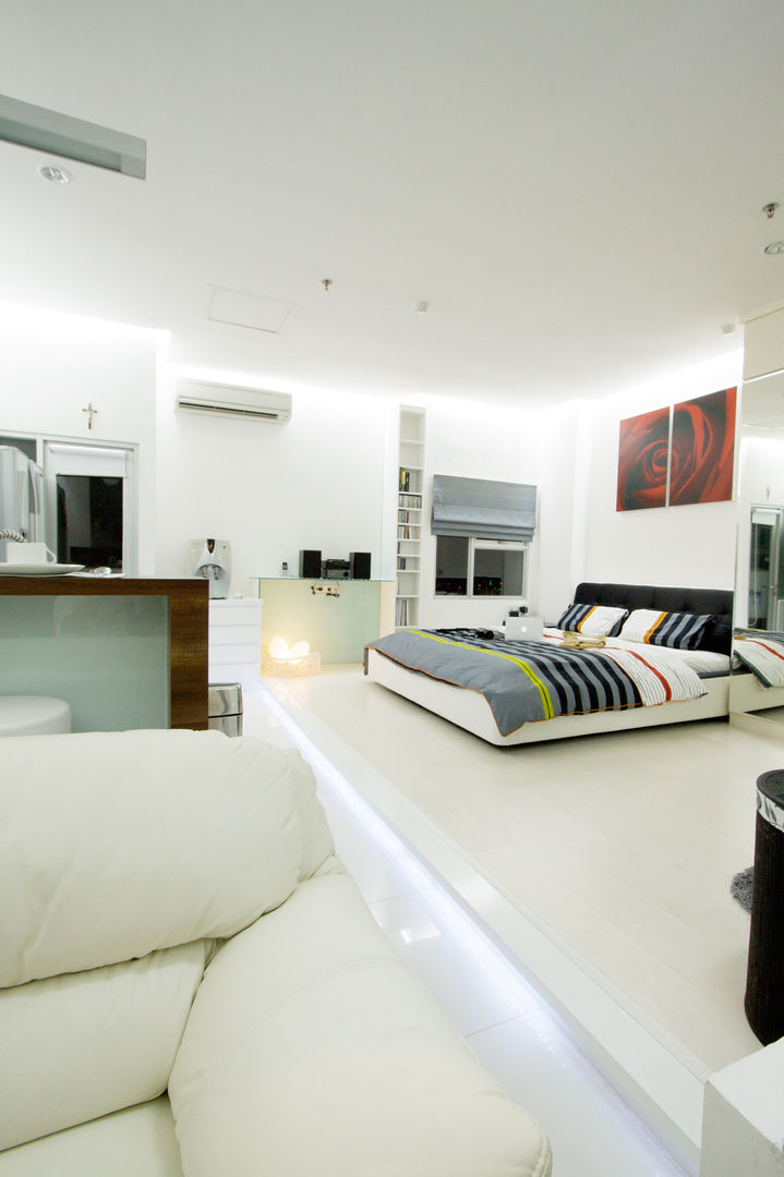 LIVING THE OPEN PLAN APARTMENT @ SEASON CITY, WEST JAKARTA, PT. Dekorasi Hunian Indonesia (DHI) PT. Dekorasi Hunian Indonesia (DHI) Modern style bedroom