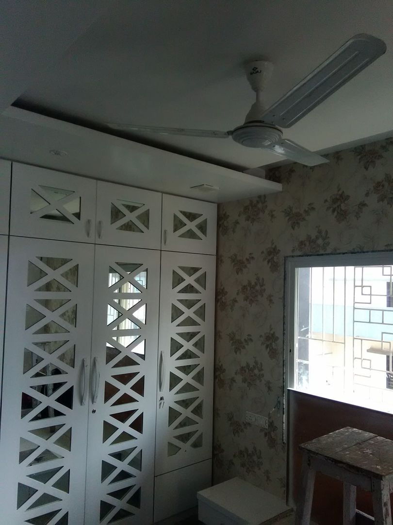 Wallpaper & Headboard in Mystique Moods, Viman Nagar Umbrella Tree Designs Scandinavian style bedroom Glass Wardrobes & closets