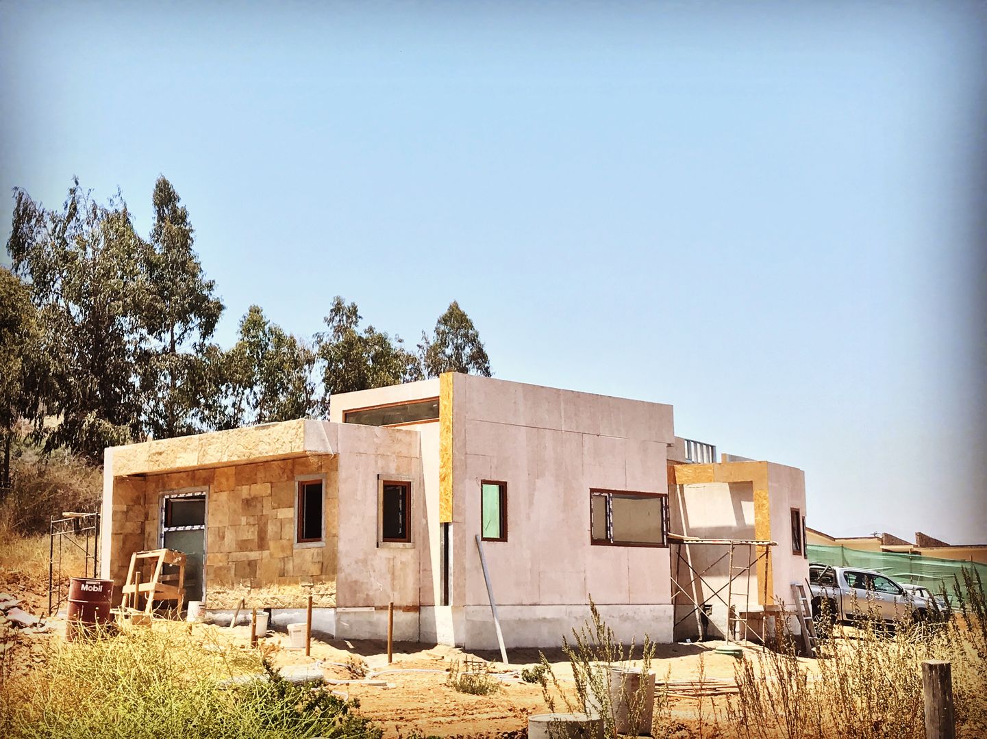 Proceso Instalación Piedra Reconstituida Vivienda Premium 115m2 Fundo Loreto. Territorio Arquitectura y Construccion - La Serena Casas unifamiliares Tablero DM arquitectura premium,piedra,pared de piedra,casa de piedra,columna de piedra,piedra reconstituida