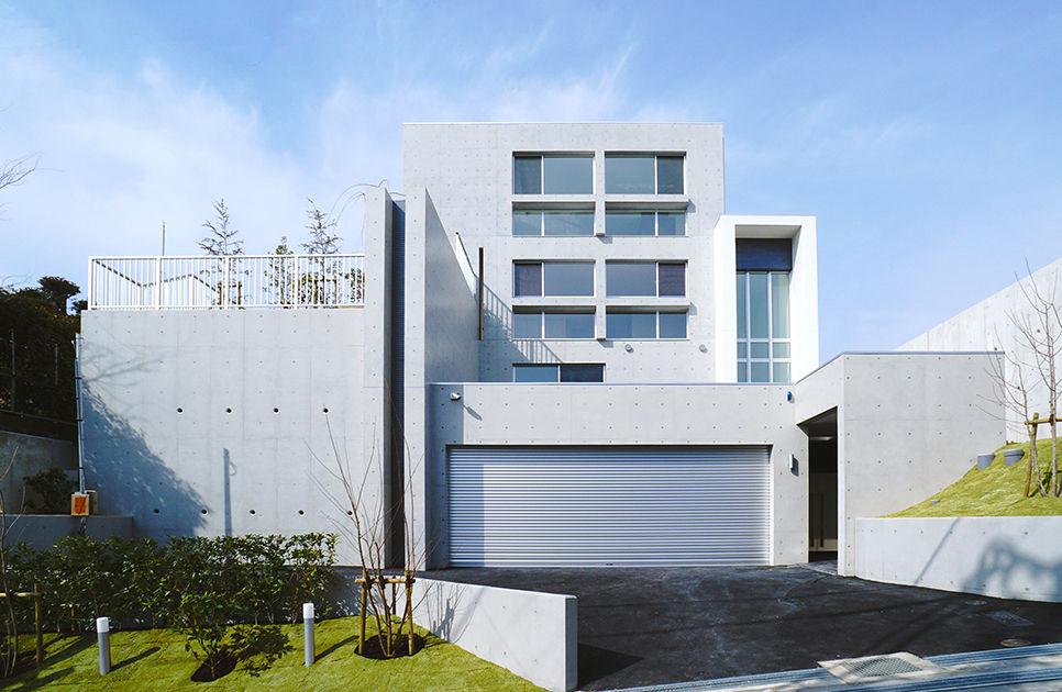 2層の地下空間を擁する4層のRC住宅, JPホーム株式会社 JPホーム株式会社 Maison individuelle Béton