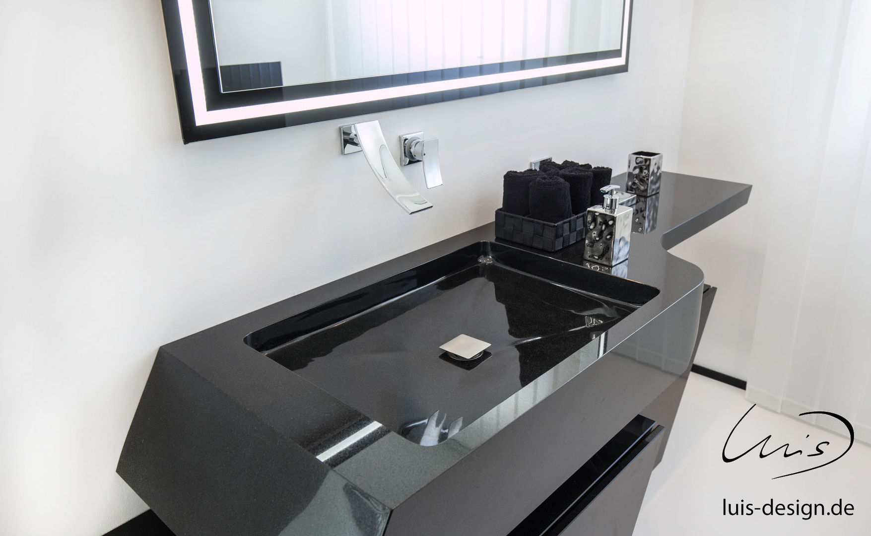 Luxury sink by Luis Design, Luis Design Luis Design Phòng tắm phong cách hiện đại Cục đá Sinks