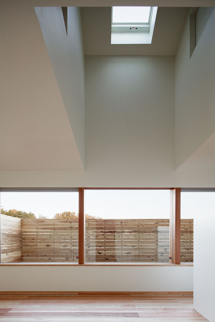 大きな窓で繋がる家, 前田工務店 前田工務店 Asian style balcony, veranda & terrace Wood Wood effect