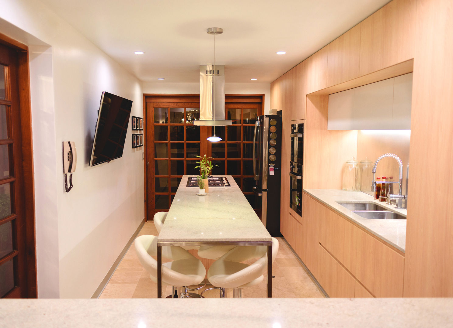 FAMILY KITCHEN, Chetecortés Chetecortés مطبخ ذو قطع مدمجة