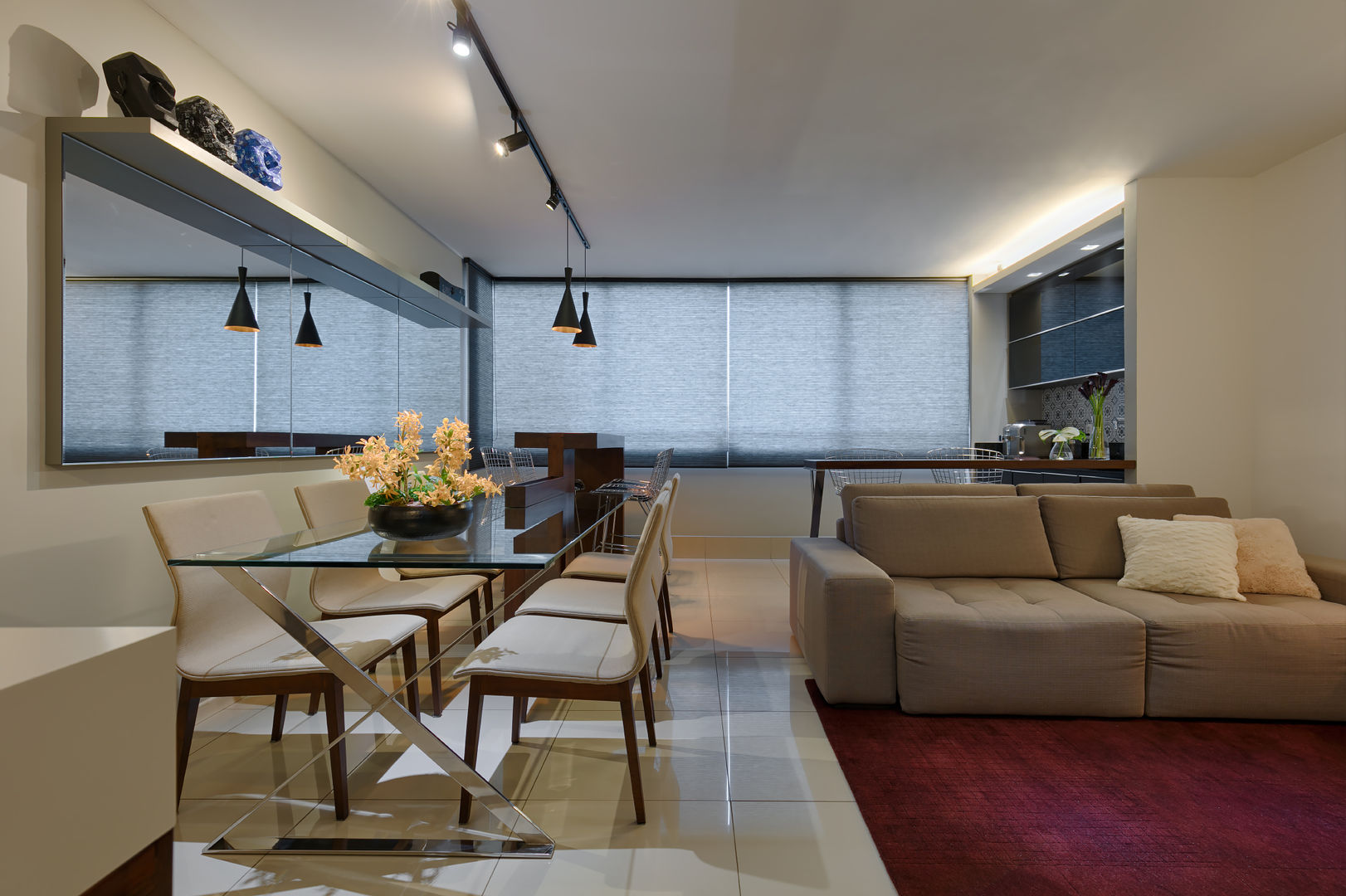 Apartamento 49m², Emmanuelle Eduardo Arquitetura e Interiores Emmanuelle Eduardo Arquitetura e Interiores Ruang Makan Modern