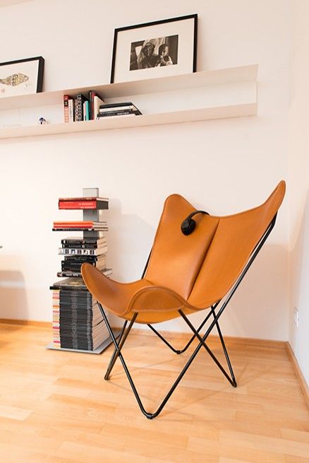 Conversión de un local comercial en vivienda en Barcelona, ETNA STUDIO ETNA STUDIO Minimalistische Wohnzimmer Holz Holznachbildung