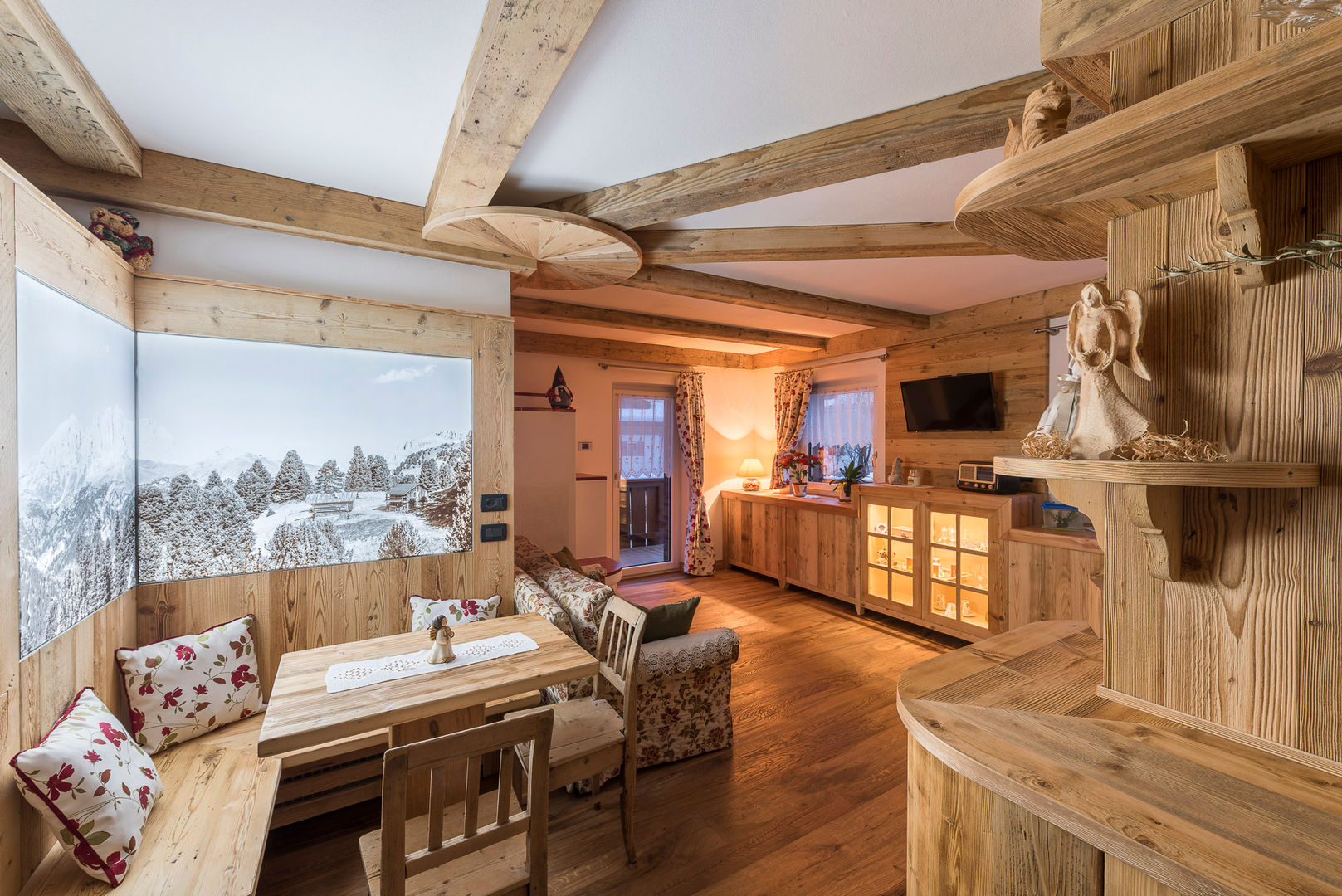 Lo stile chalet secondo Ri-novo, RI-NOVO RI-NOVO Livings de estilo rústico Madera Acabado en madera