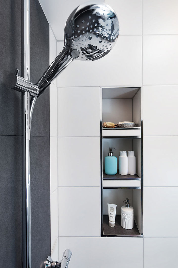 Kleines Badezimmer optimal durchdacht, BANOVO GmbH BANOVO GmbH Modern style bathrooms Ceramic