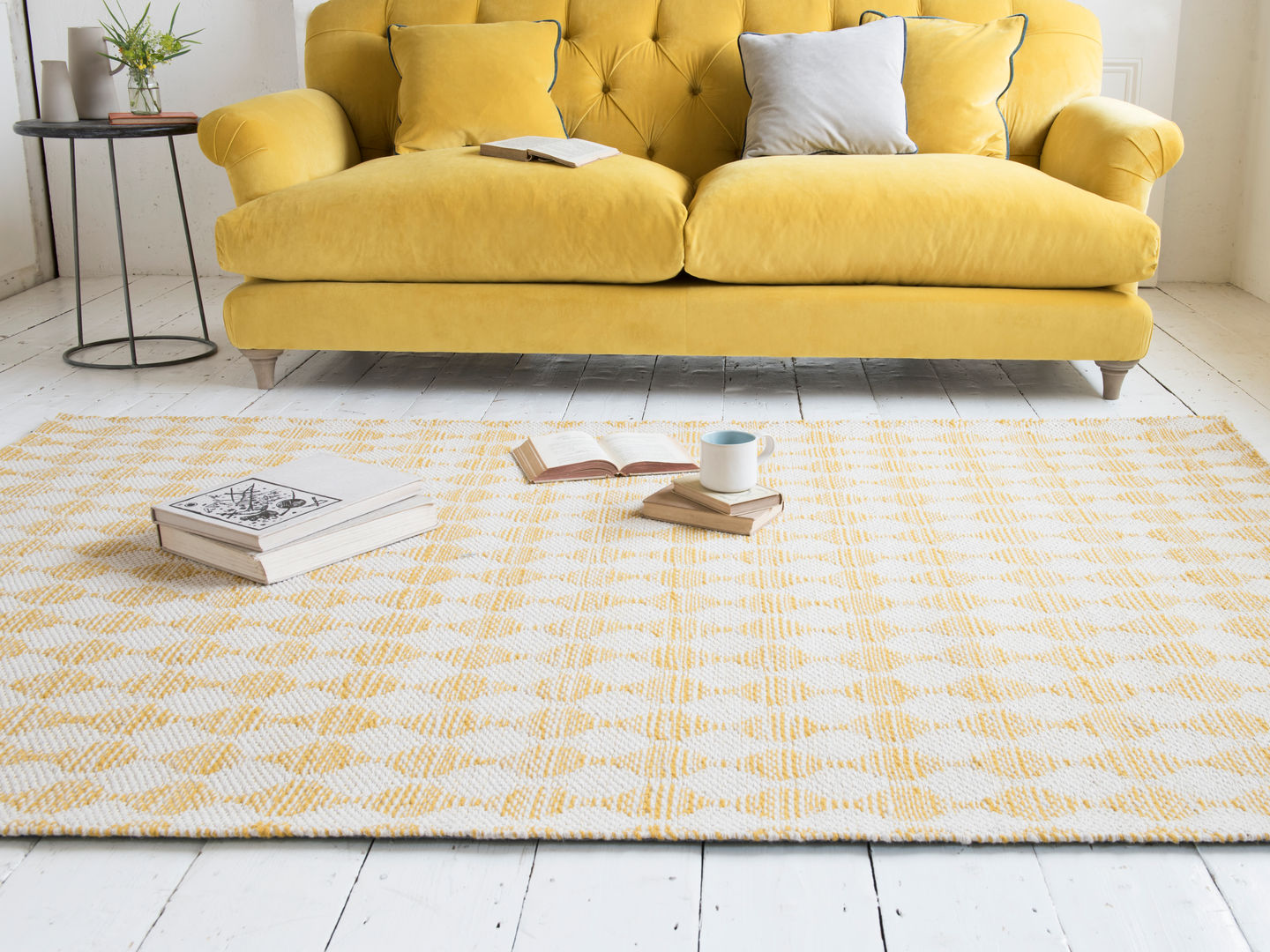 Waves rug in Yellow Loaf พื้น พรม
