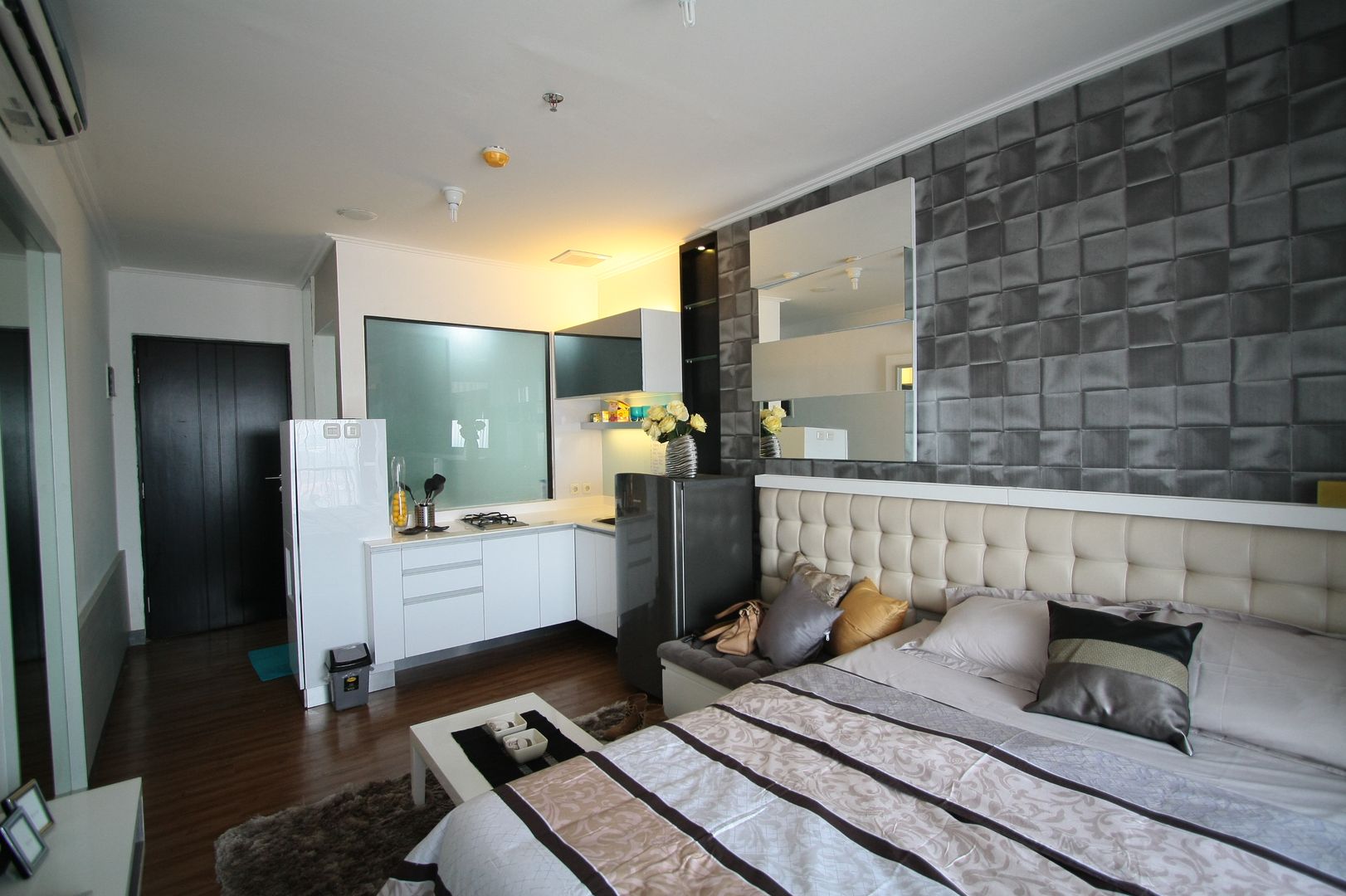 Apartment mungil yang simple, efisien dan elegan, Exxo interior Exxo interior