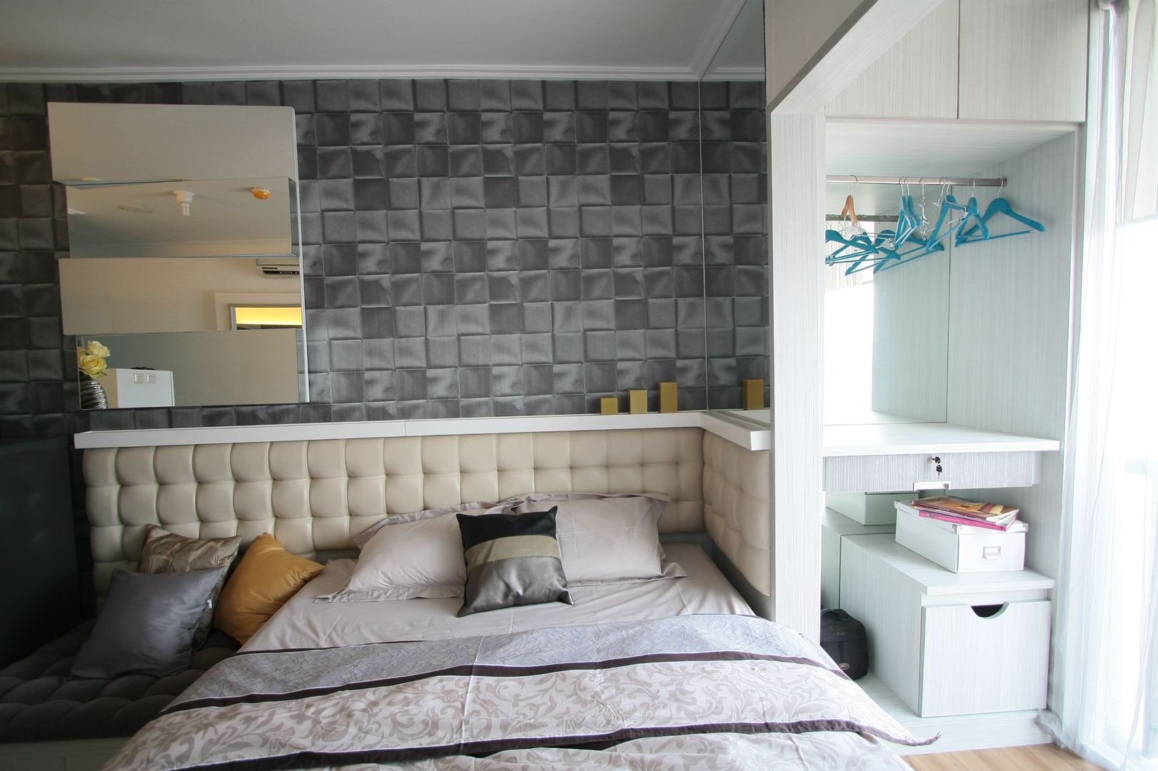 Apartment mungil yang simple, efisien dan elegan, Exxo interior Exxo interior