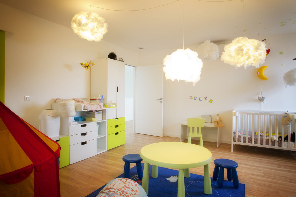 Rénovation d'une grange avec extension, Optiréno Optiréno Moderne Kinderzimmer